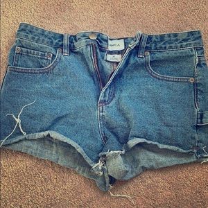 RVCA HIGH WAISTED SHORTS